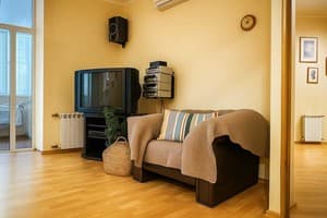 Квартира 2-ком. на ул.Независимой Украины 63а. Полулюкс двухместный  6