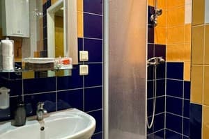 Квартира 2-ком. на ул.Независимой Украины 63а. Полулюкс двухместный  12