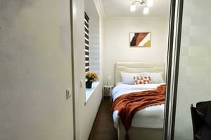 2-ком. ул. Дивногорская 13 (возле ресторана Вилла Олива) 7