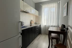 2-комнатная квартира, ул. Фанатская 4