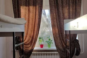 Хостел Cosmos. Место в мужском 4-местном номере  1