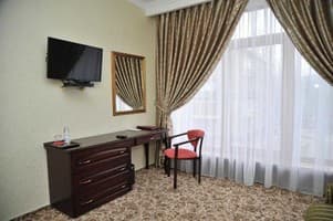 Отель Slava. Люкс двухместный двухкомнатный 4