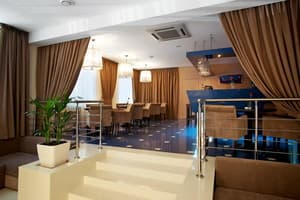 Театральный 5