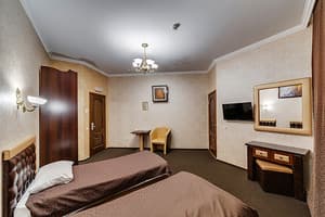 Отель Венеция . Полулюкс двухместный с 2 односпальными кроватями 3