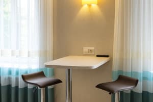 на проспекте Соборный, возле автовокзала 5