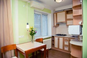 Квартира на ул. Независимой Украины 65б. Полулюкс двухместный на ул. Независимой Украины 65-Б 3
