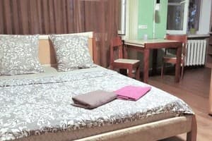 Квартира на ул. Независимой Украины 65б. Полулюкс двухместный на ул. Независимой Украины 65-Б 1
