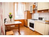 на вул.Сталеварів 7 6