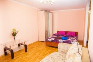 Квартира ул. Независимой Украины 63. Апартаменты трехместный  2