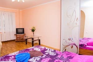 Квартира ул. Независимой Украины 63. Апартаменты трехместный  3