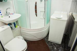 Квартира ул. Независимой Украины 63. Апартаменты трехместный  8